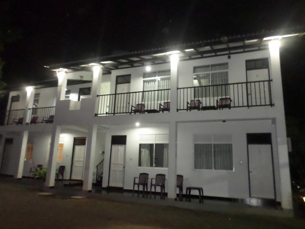 Romana Rest カタラガマ エクステリア 写真